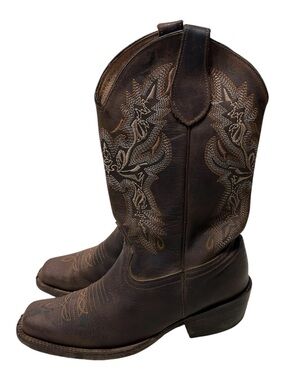 Silverton  Western Embroidered Brown Leather Boots- Women's Sz 8.  Mens Sz 6.5